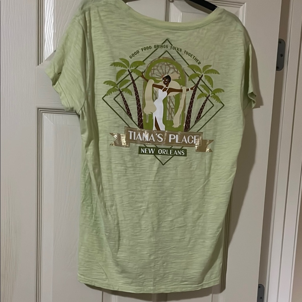 Disney Women’s XL The Princess and the Frog Tiana Logo T-Shirt